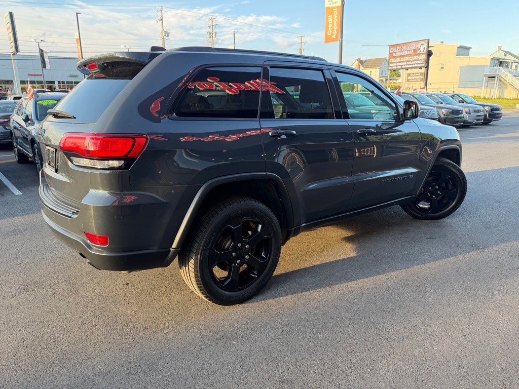 2018 Jeep Grand Cherokee Image 8