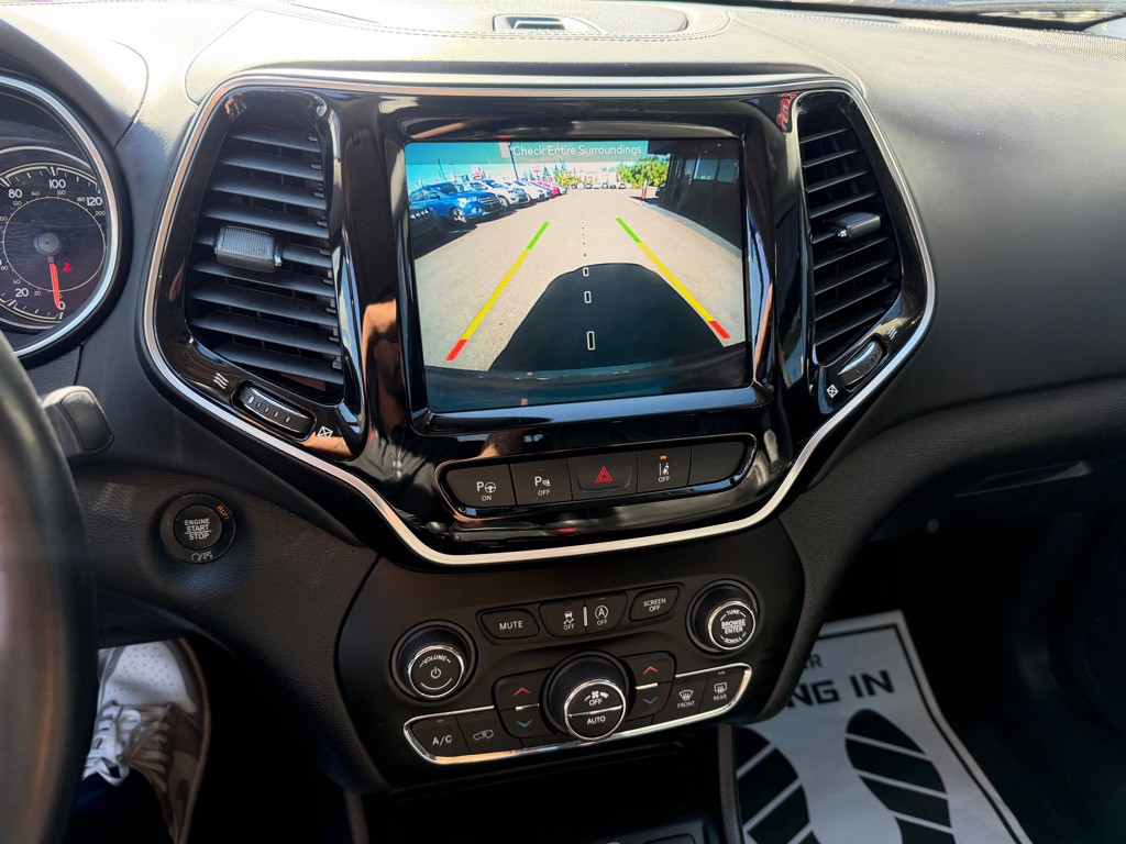 2019 Jeep Cherokee Image 17