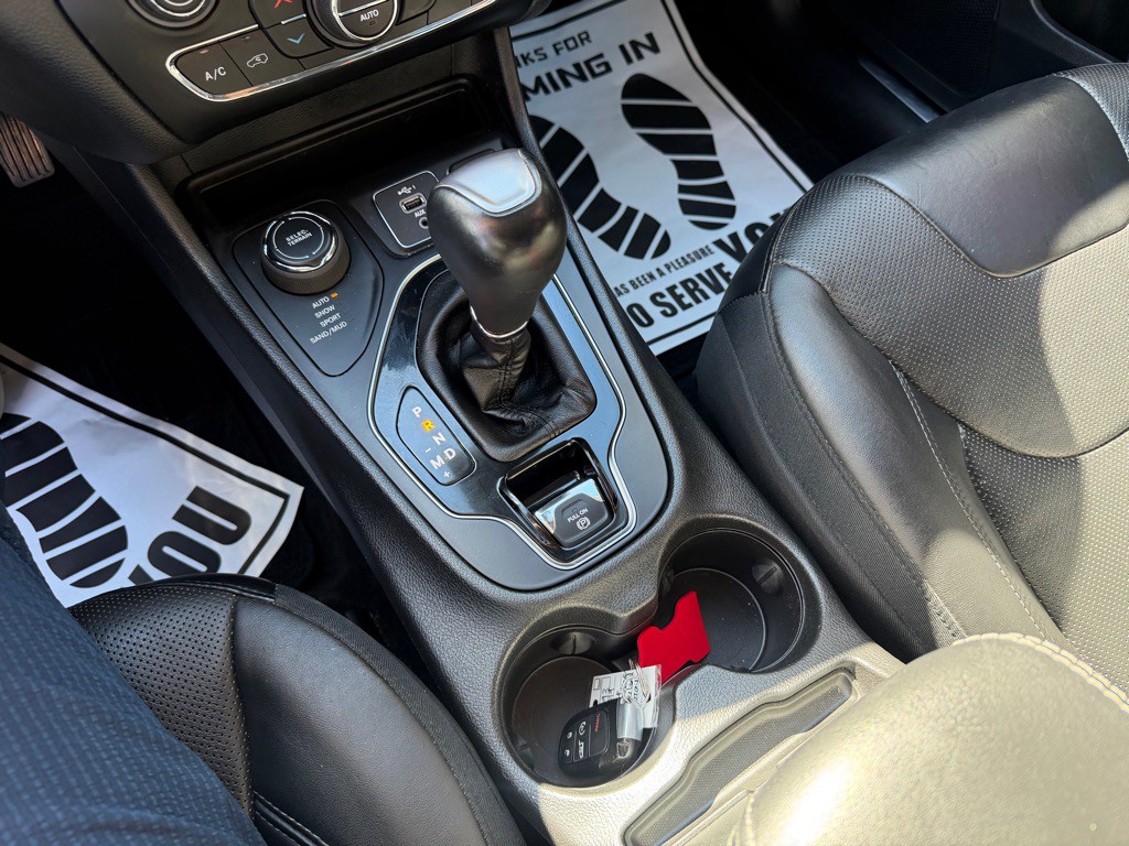 2019 Jeep Cherokee Image 19