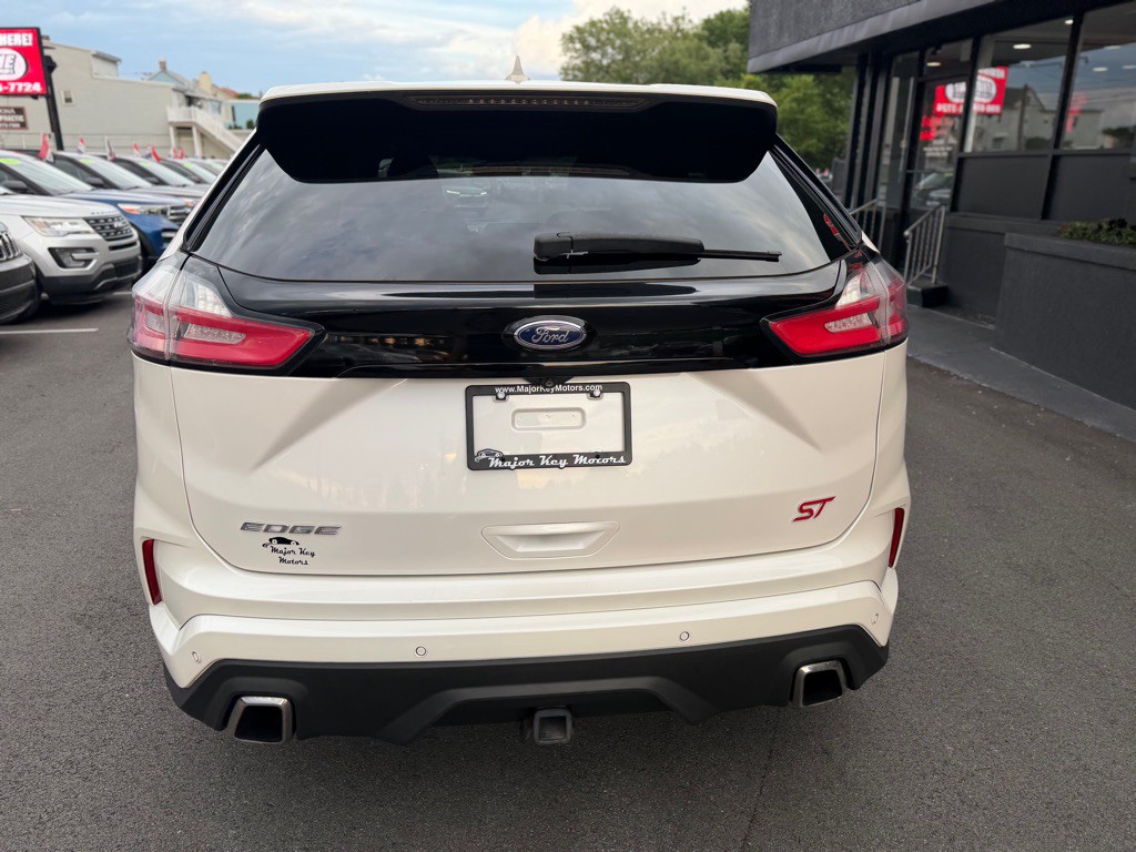 2019 Ford Edge Image 5