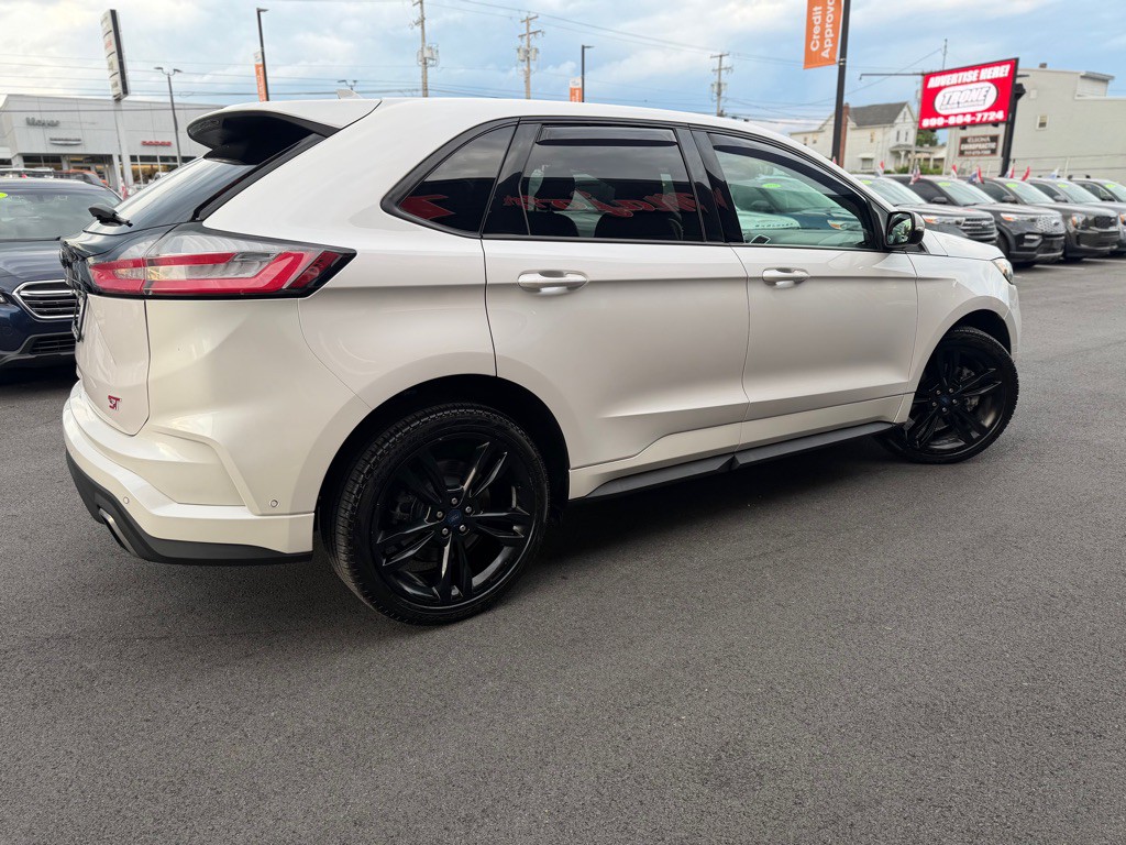 2019 Ford Edge Image 7
