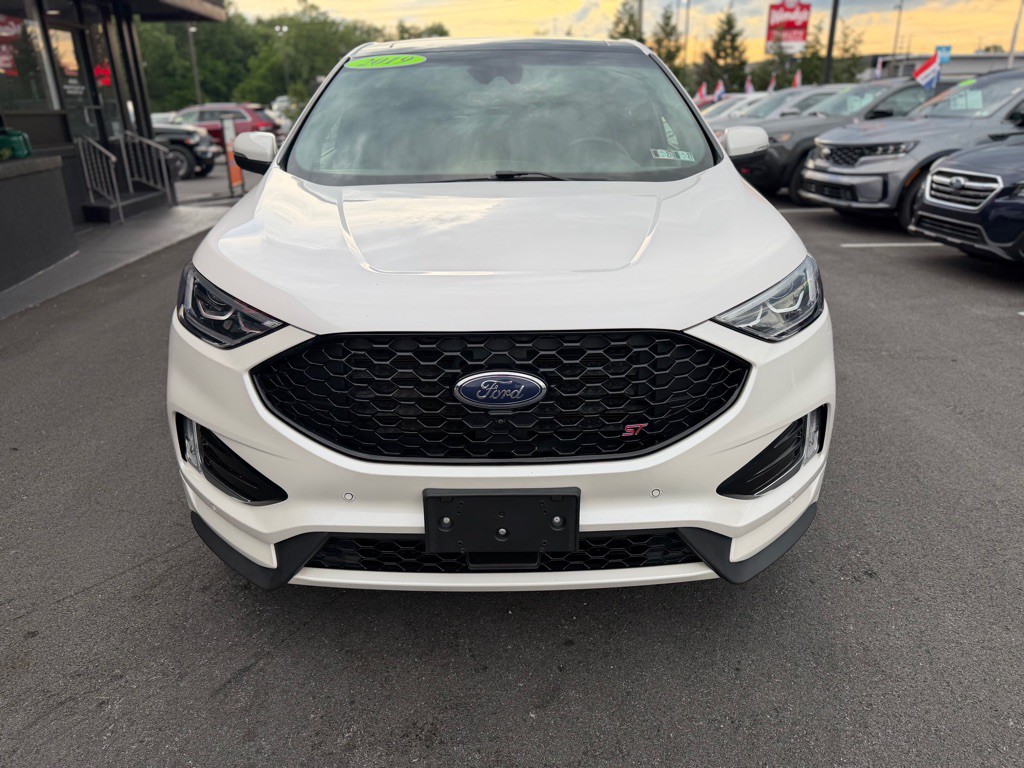 2019 Ford Edge Image 9