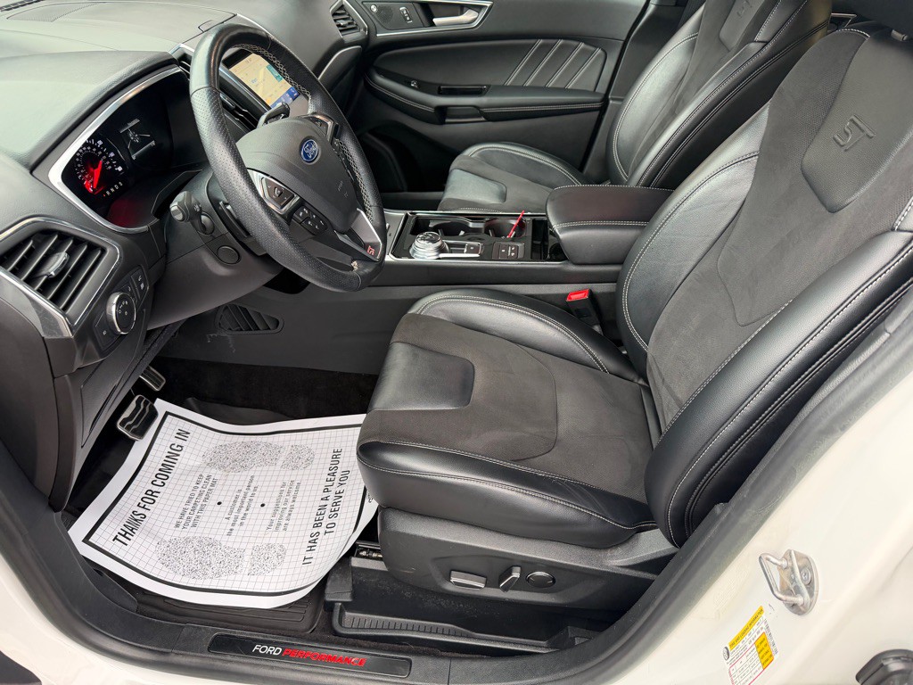 2019 Ford Edge Image 13