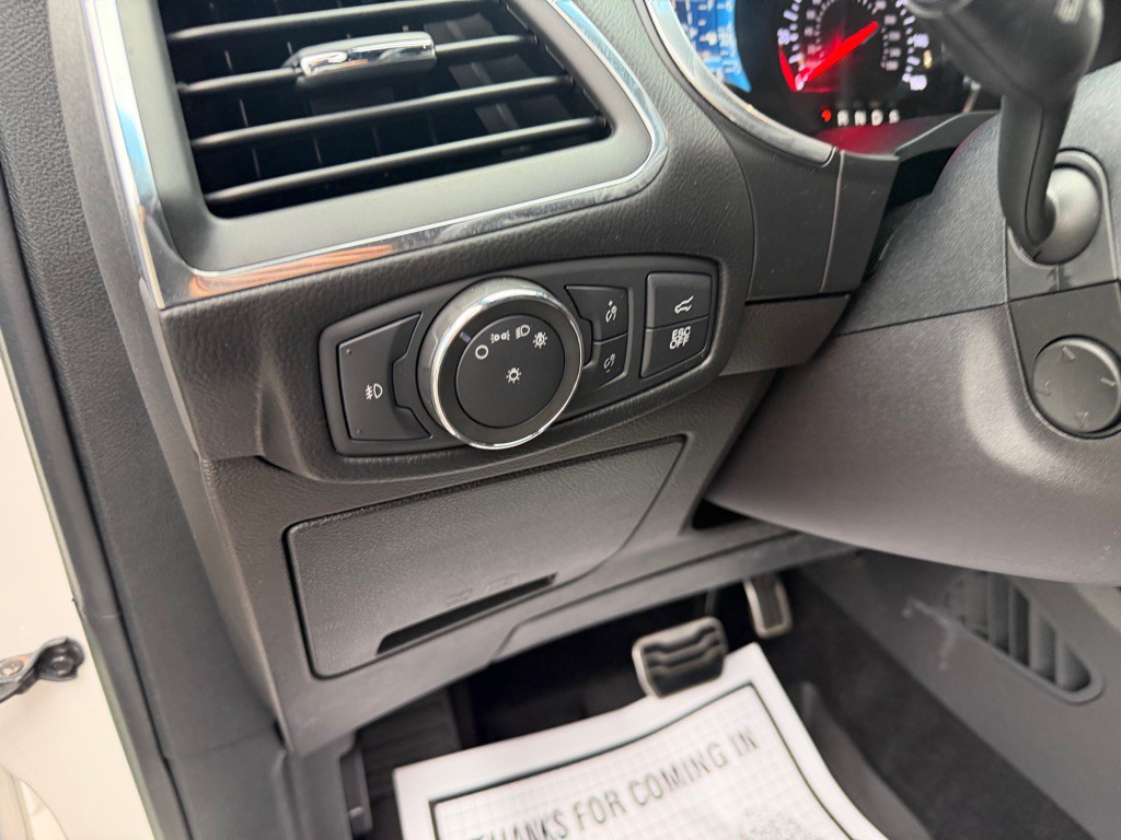 2019 Ford Edge Image 14