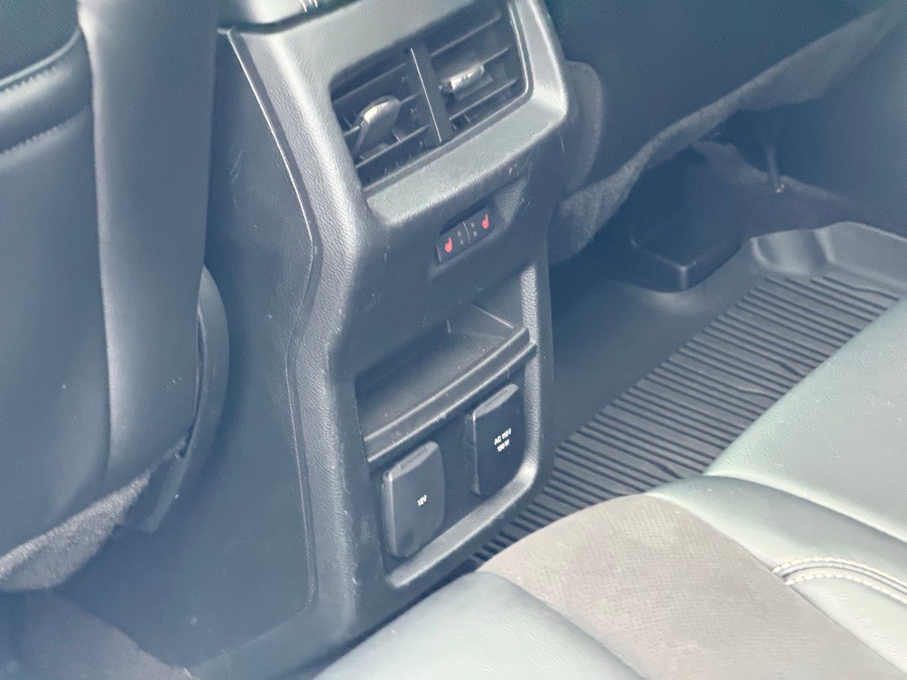 2019 Ford Edge Image 21