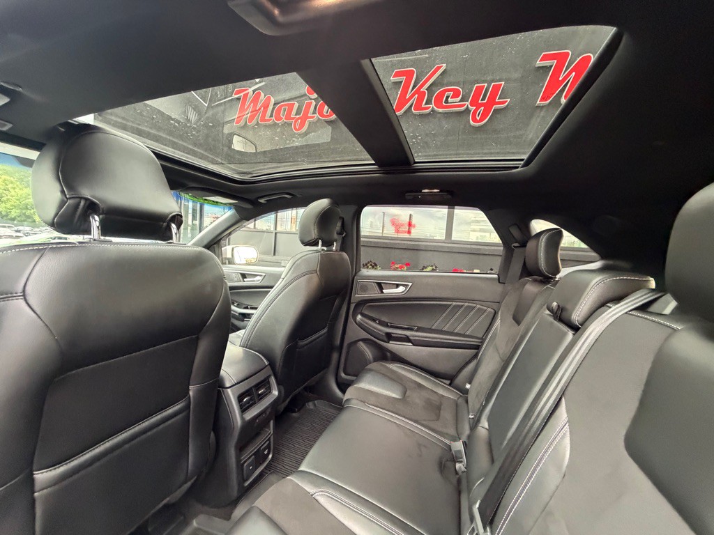 2019 Ford Edge Image 22