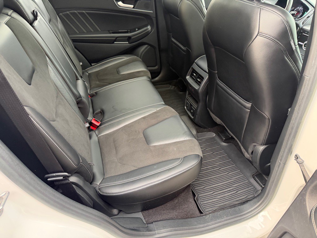 2019 Ford Edge Image 26