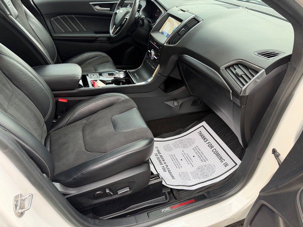 2019 Ford Edge Image 28