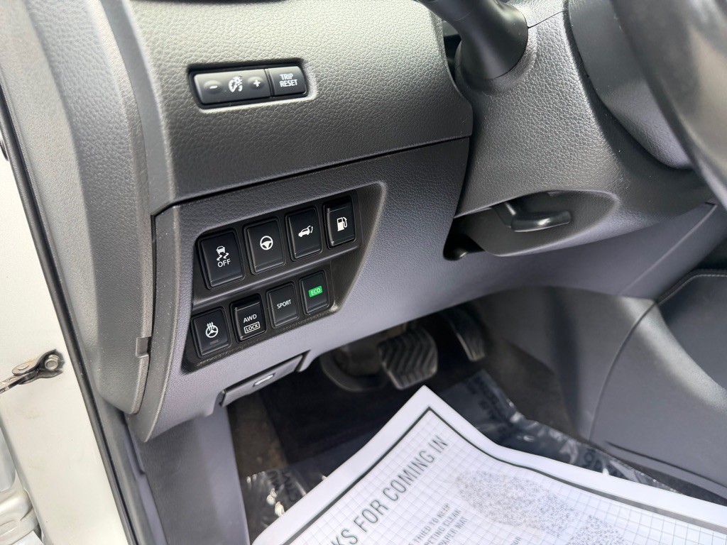 2018 Nissan Rogue Image 12