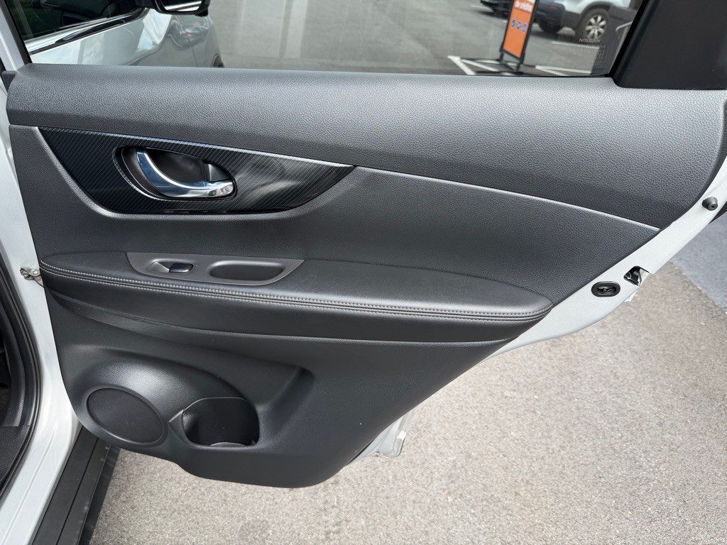 2018 Nissan Rogue Image 23