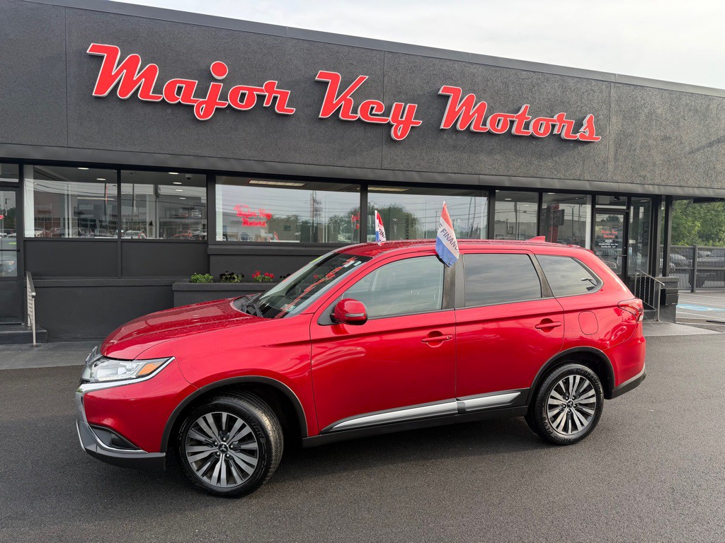 2020 Mitsubishi Outlander Image 3