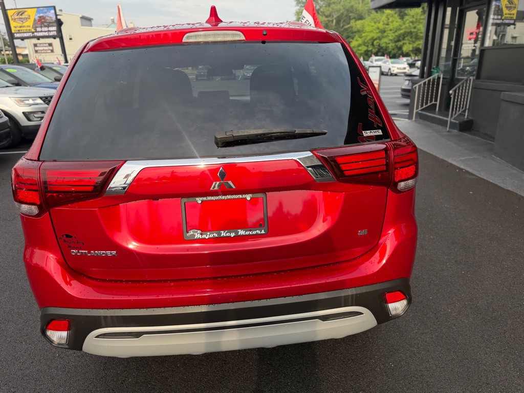 2020 Mitsubishi Outlander Image 5
