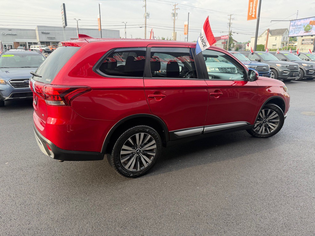 2020 Mitsubishi Outlander Image 7