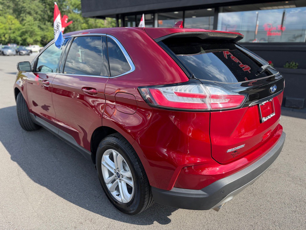 2019 Ford Edge Image 4