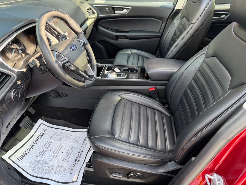 2019 Ford Edge Image 13