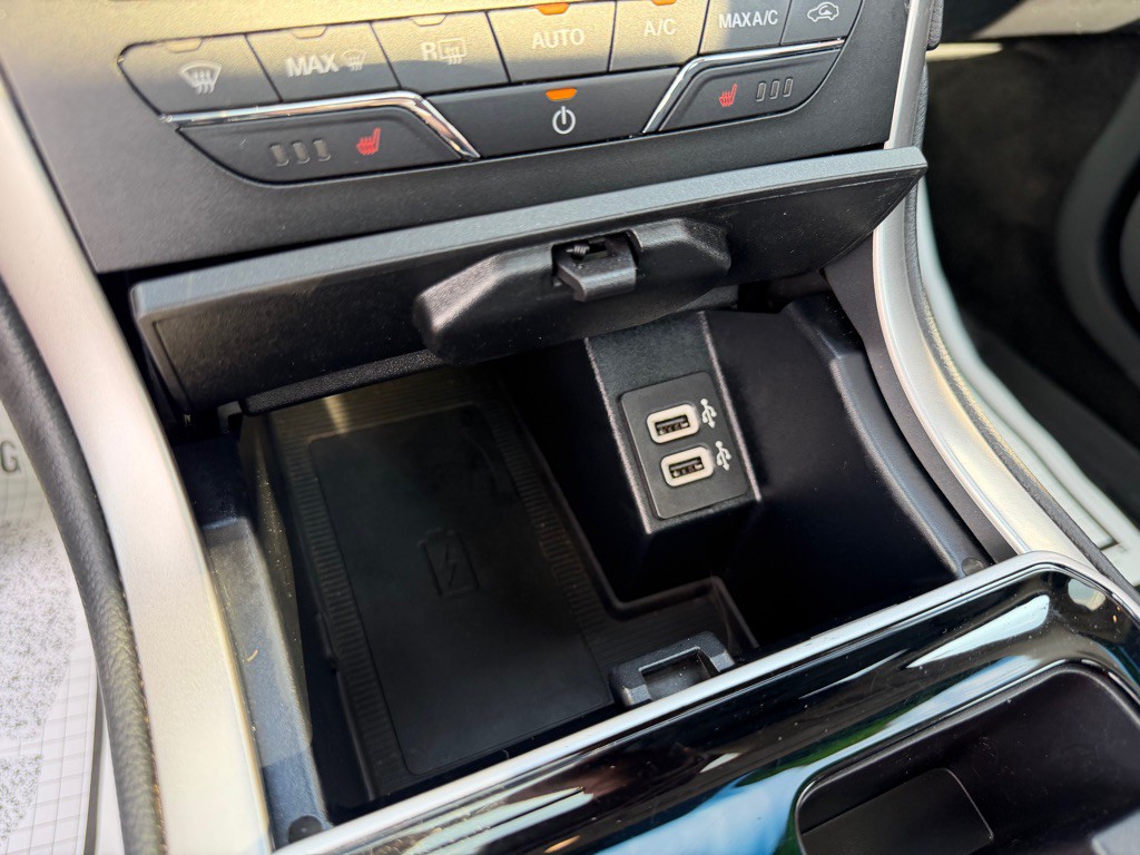 2019 Ford Edge Image 18
