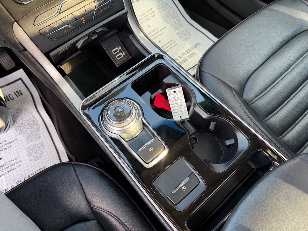 2019 Ford Edge Image 19