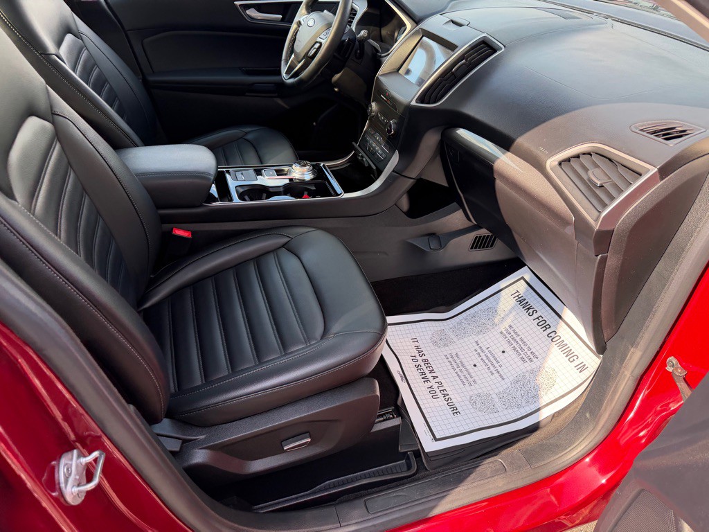 2019 Ford Edge Image 28