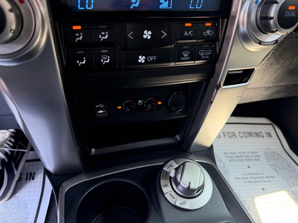 2015 Toyota 4Runner Image 18