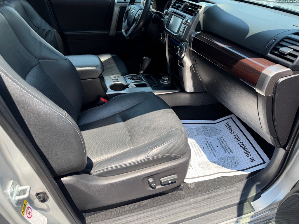 2015 Toyota 4Runner Image 27