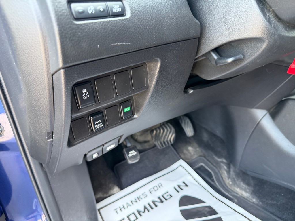 2019 Nissan Rogue Image 13