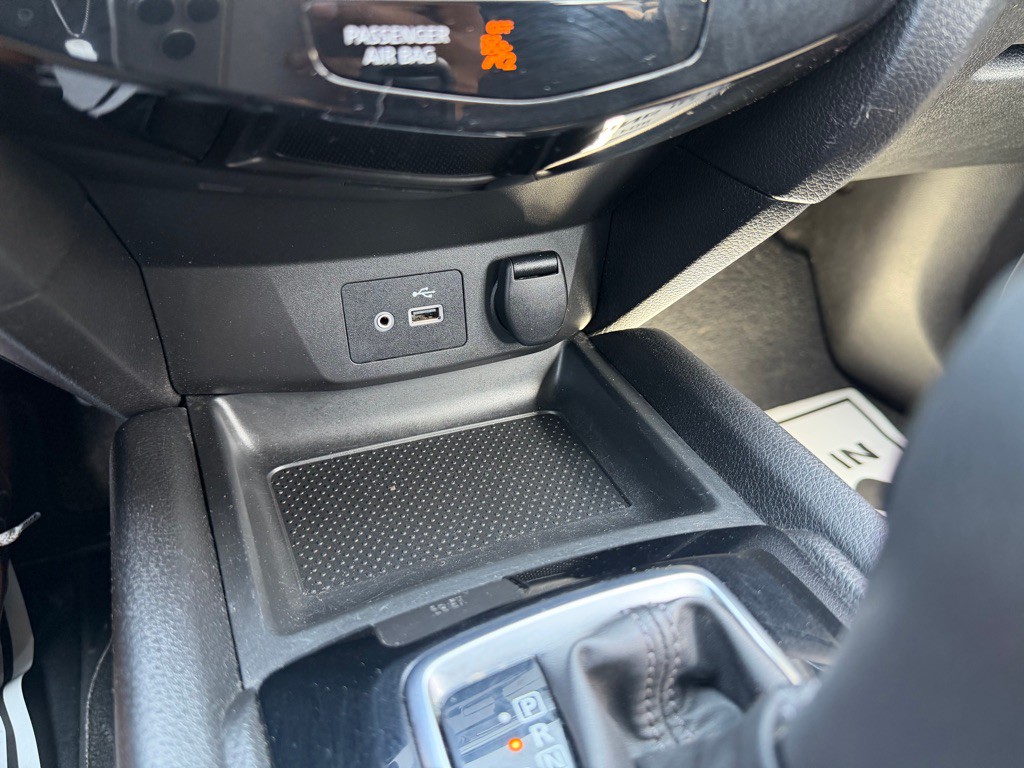 2019 Nissan Rogue Image 17