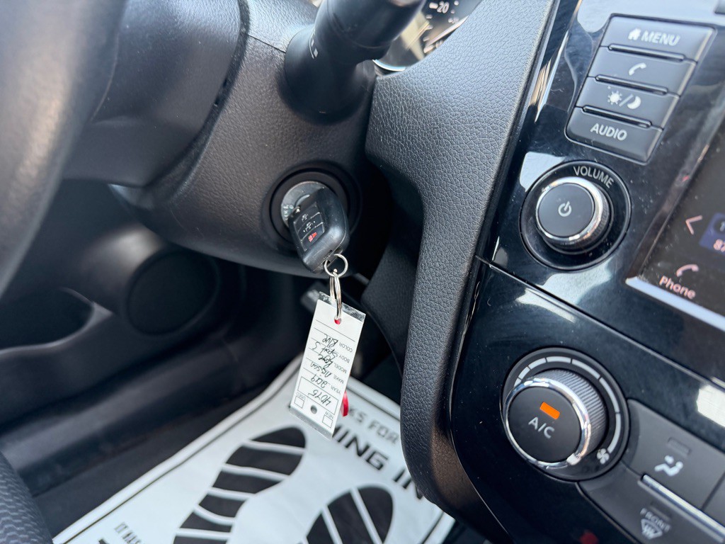2019 Nissan Rogue Image 27