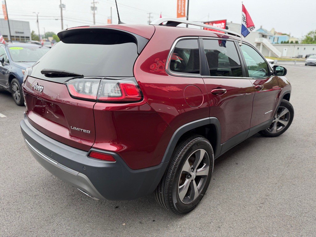 2019 Jeep Cherokee Image 6