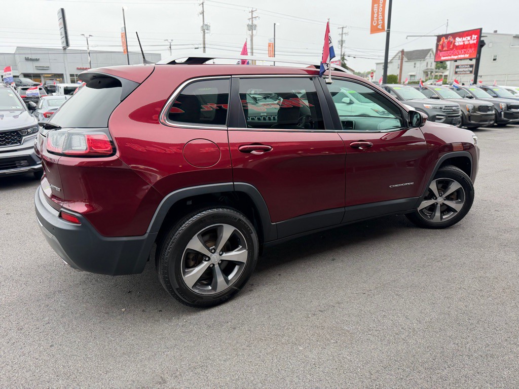 2019 Jeep Cherokee Image 7