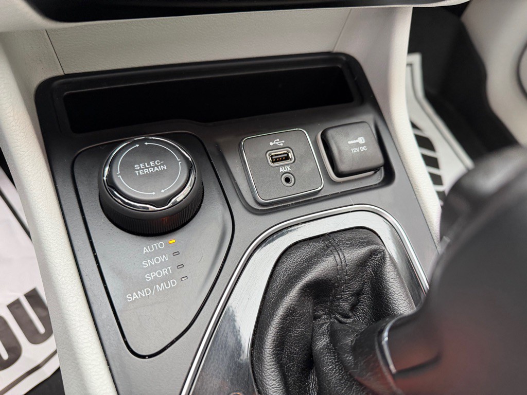 2019 Jeep Cherokee Image 18