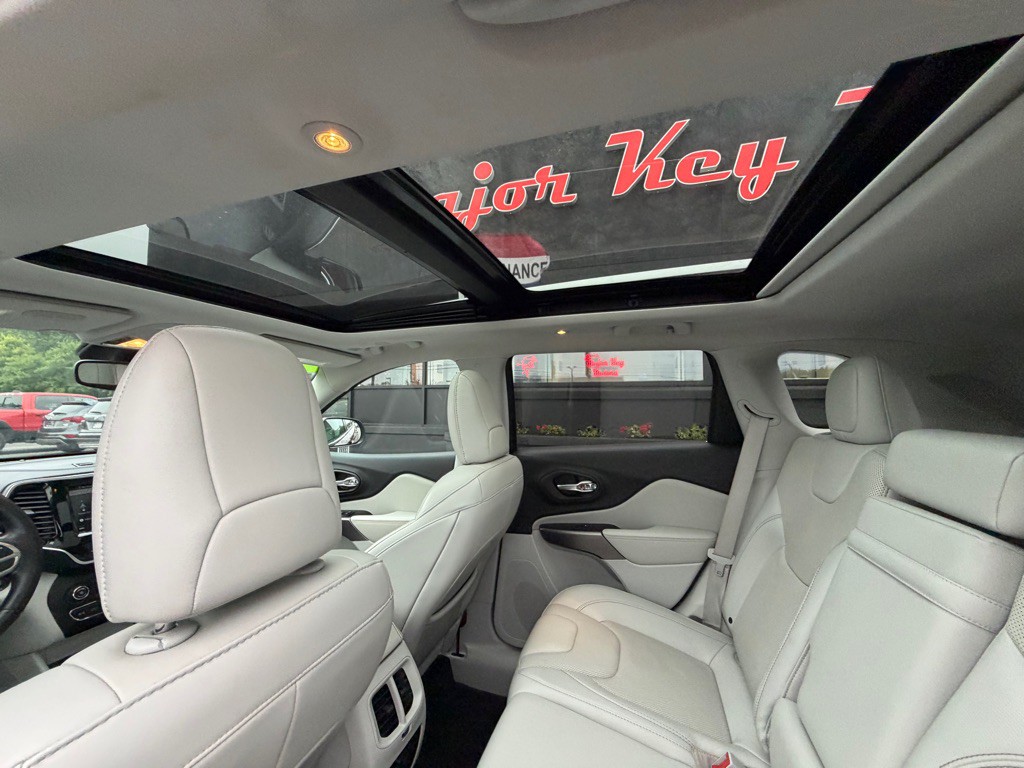 2019 Jeep Cherokee Image 23