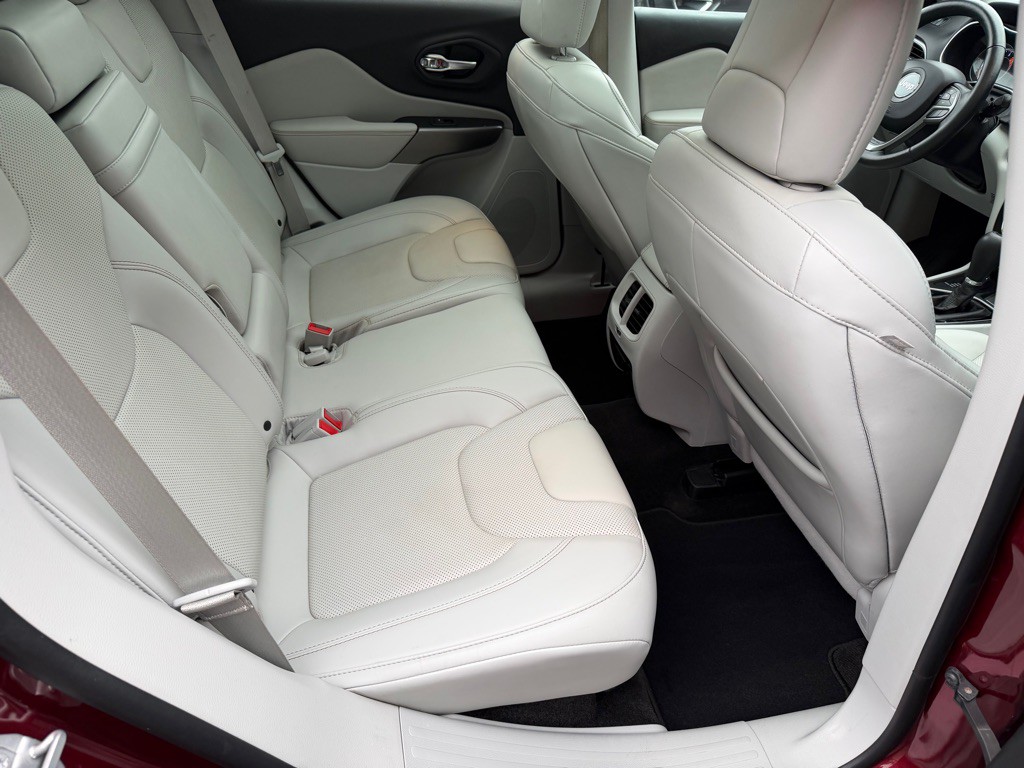 2019 Jeep Cherokee Image 26