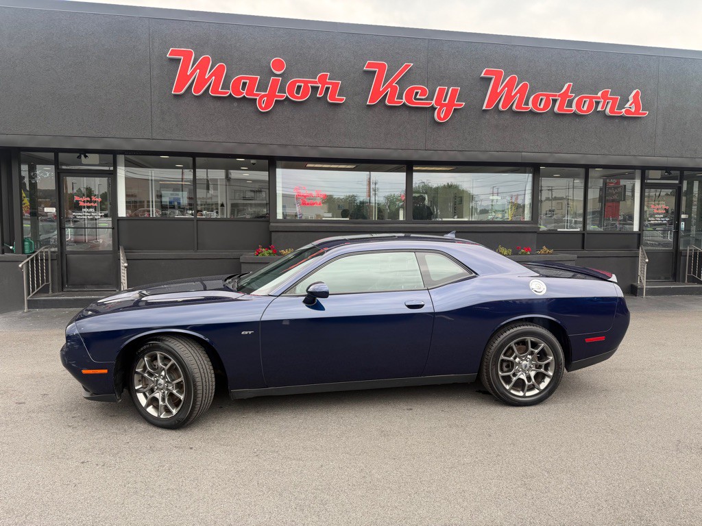2017 Dodge Challenger Image 3
