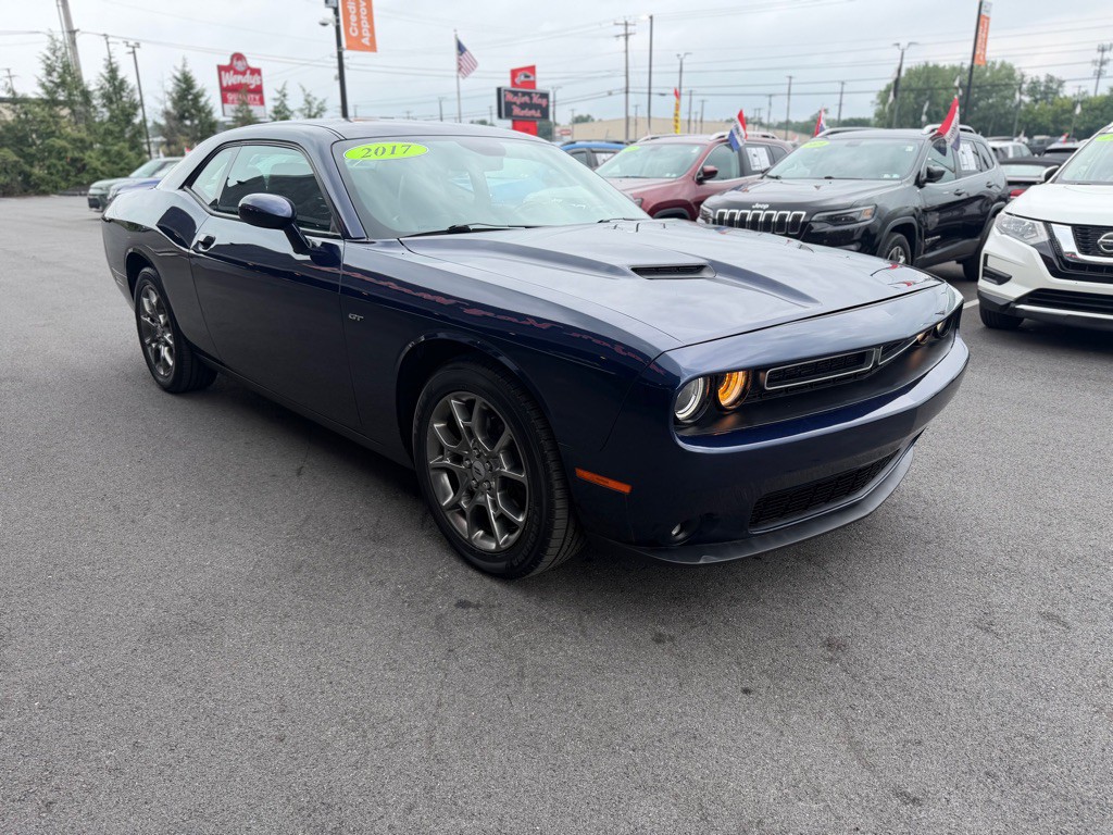 2017 Dodge Challenger Image 9