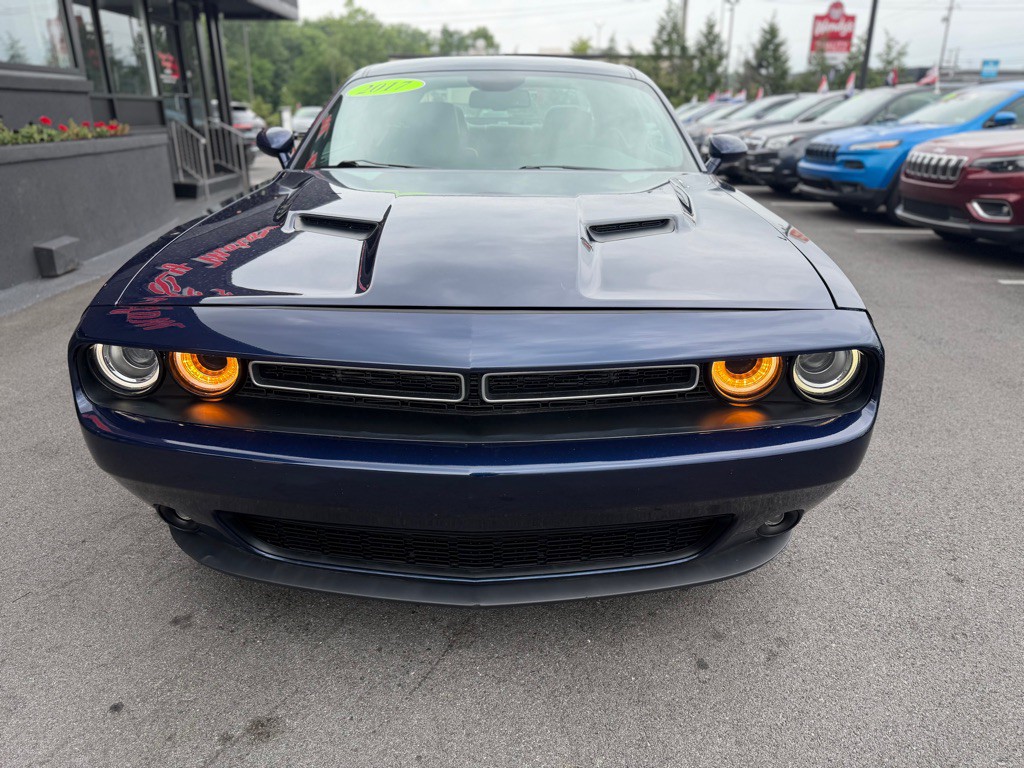 2017 Dodge Challenger Image 10
