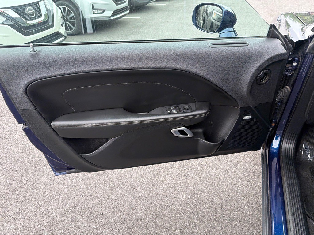 2017 Dodge Challenger Image 12