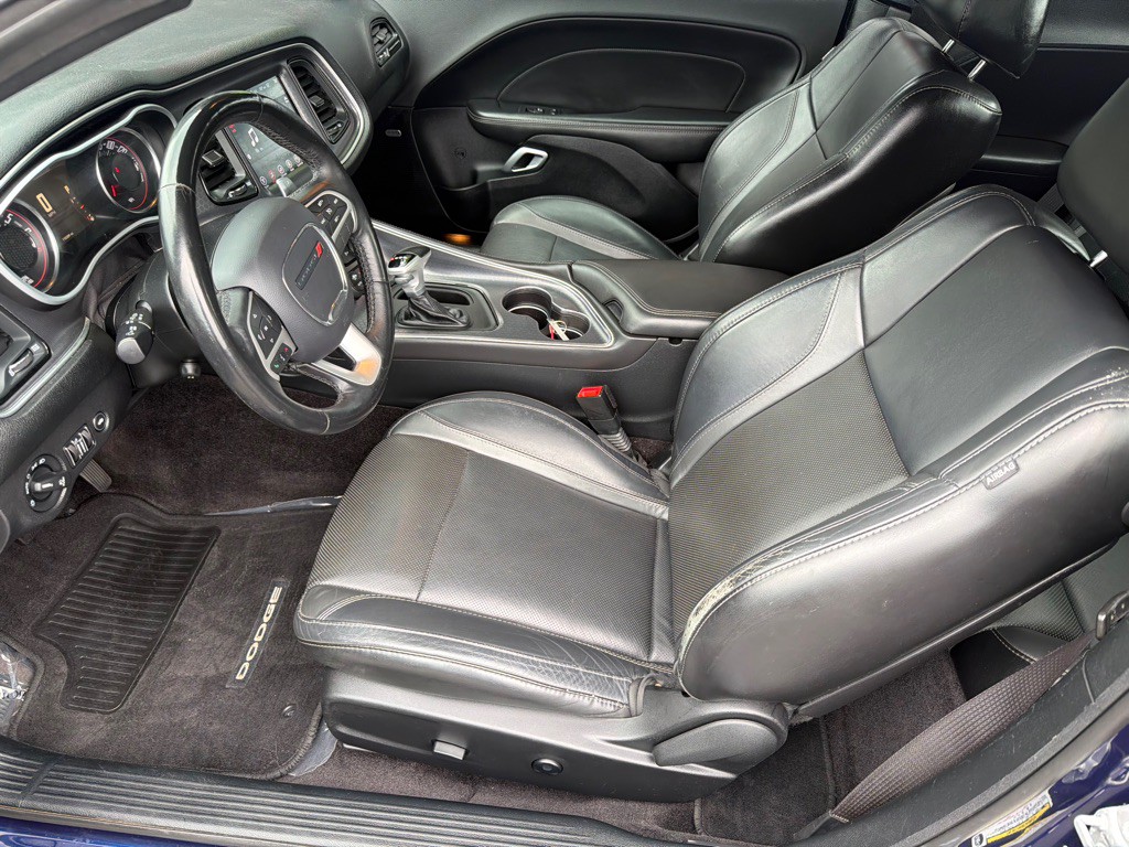 2017 Dodge Challenger Image 14