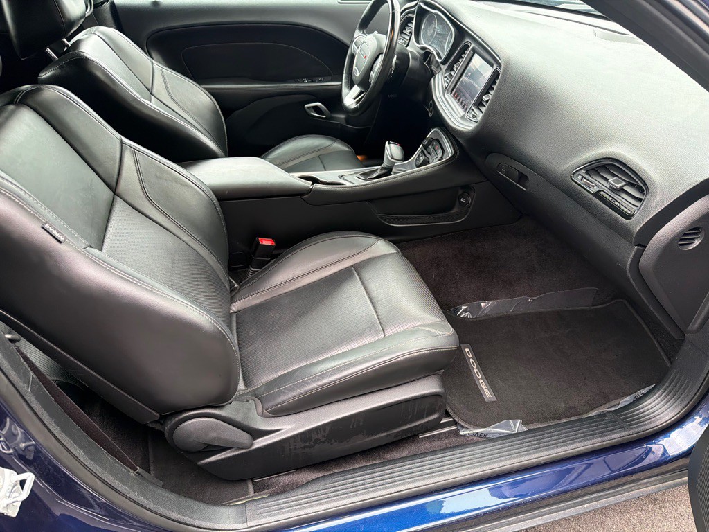 2017 Dodge Challenger Image 24