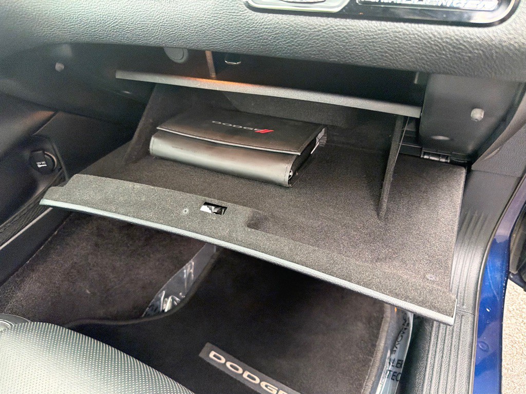 2017 Dodge Challenger Image 26