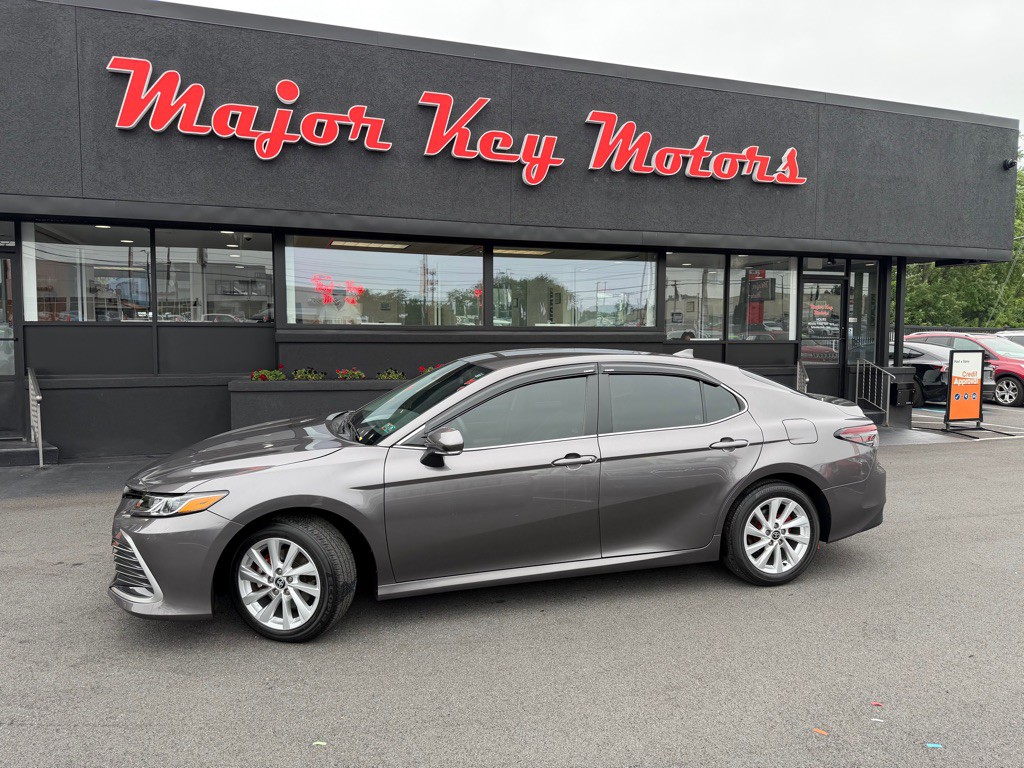 2023 Toyota Camry Image 3