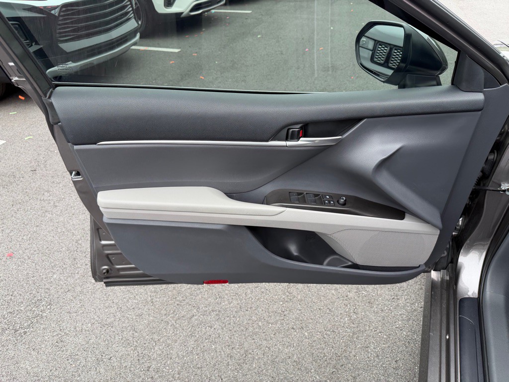 2023 Toyota Camry Image 11