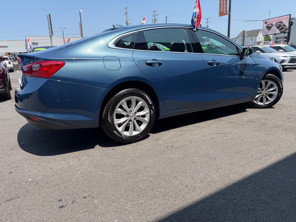 2025 Chevrolet Malibu Image 7