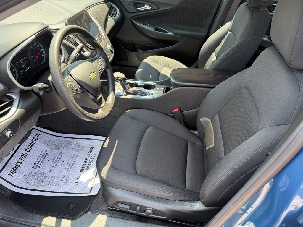 2025 Chevrolet Malibu Image 12