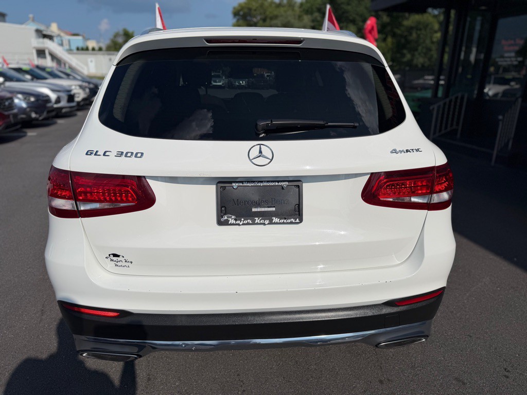 2018 Mercedes-Benz GLC-Class Image 8