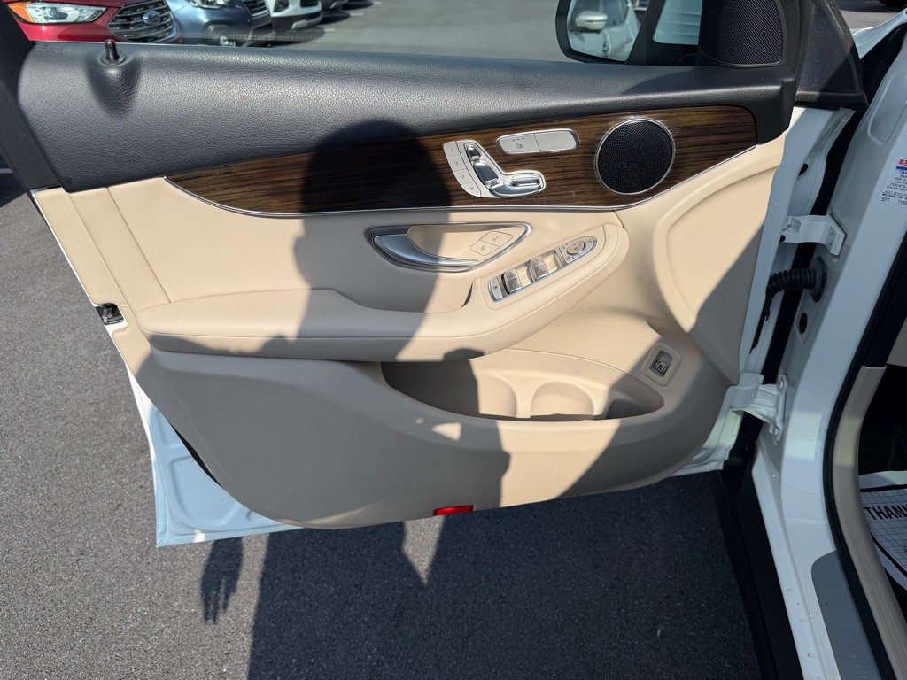 2018 Mercedes-Benz GLC-Class Image 15