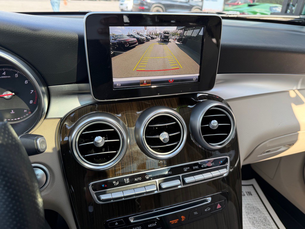 2018 Mercedes-Benz GLC-Class Image 20