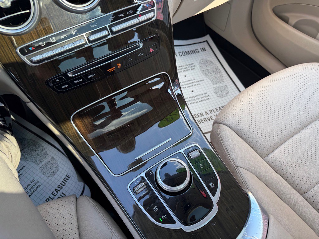 2018 Mercedes-Benz GLC-Class Image 21