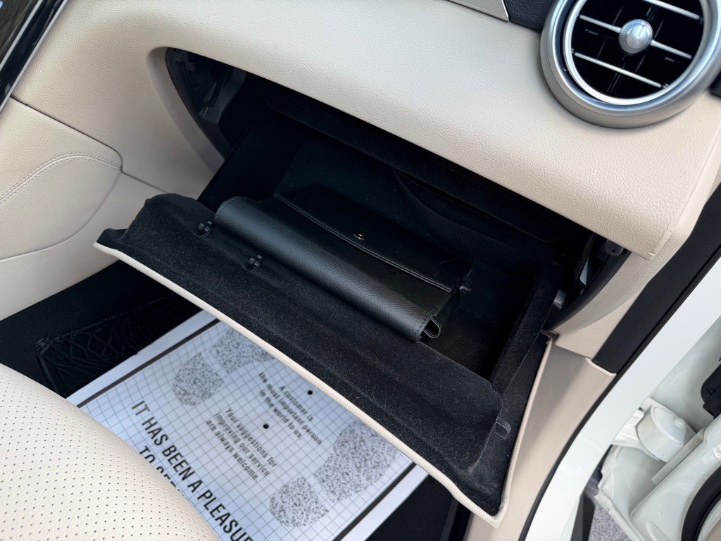 2018 Mercedes-Benz GLC-Class Image 31