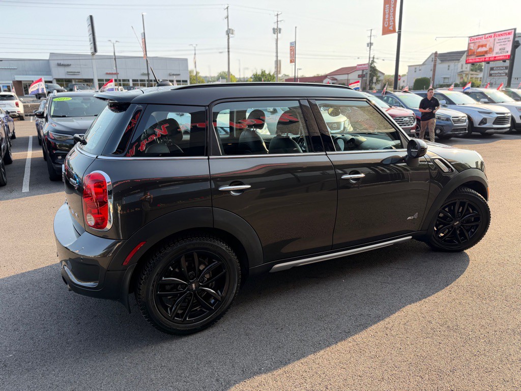 2016 MINI Cooper Image 7
