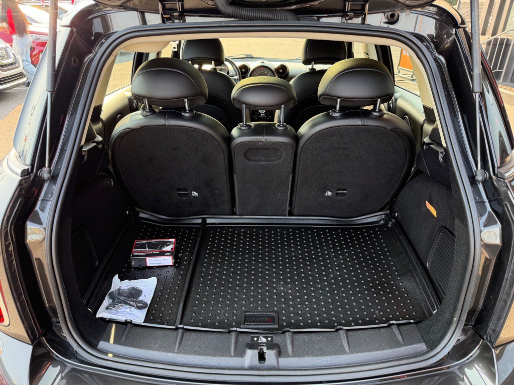 2016 MINI Cooper Image 24